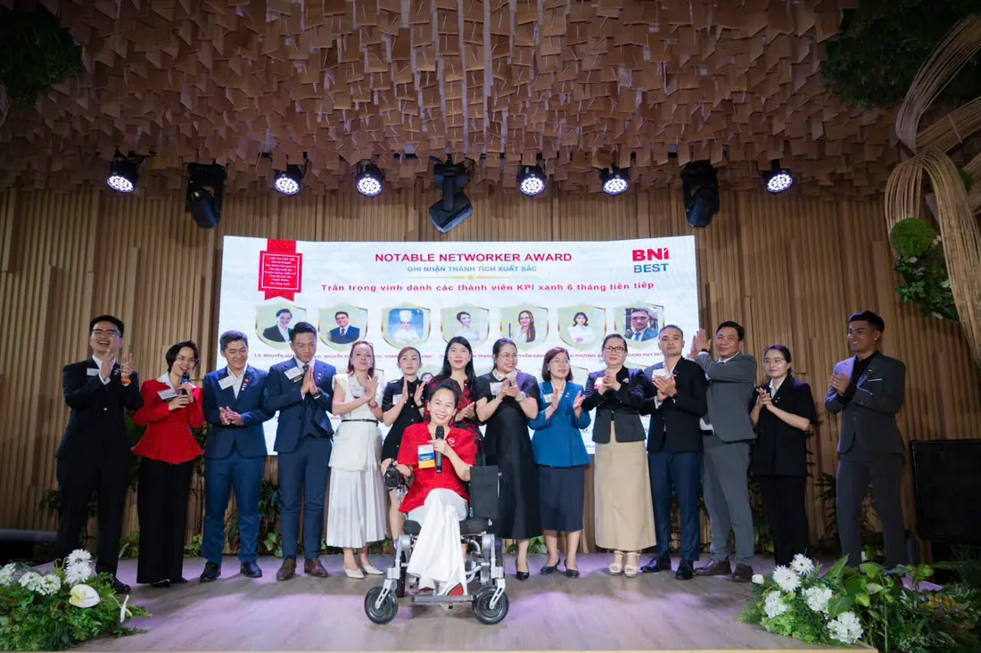 Vinh danh Notable Networker Award tại BNI Best Chapter